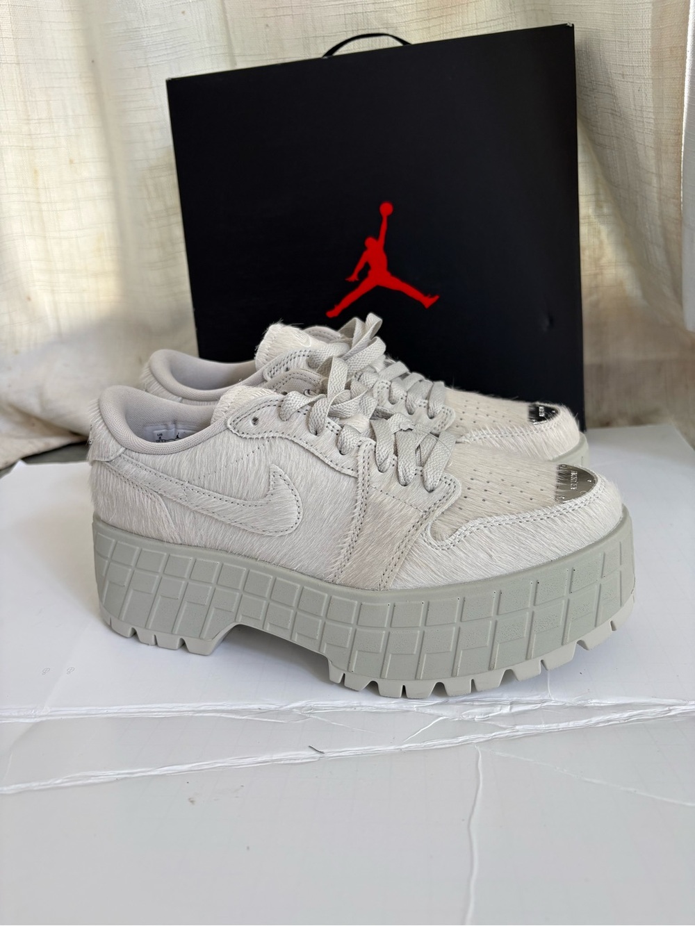 SIZE 8 - NEW Jordan 1 Brooklyn Low Women's Bone Pony Hair Platform IB7210 001